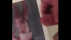 Afspelen Sensueel sperma-eerbetoon: Patti's mannelijke masturbatie en explosieve cumshot-extravaganza in november 2021