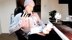 Oynat Yakışıklı Ben İngiliz Bir Kızla Kirli Konuşma Telefonda Seks Sırasında Cep Amcık ile Mastürbasyon