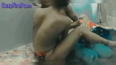 Oynat Sert anal seks, tutkulu oral seks ve yoğun köpek stili aksiyonu içeren Mumbai'nin en yaramaz telekızıyla en çılgın geceyi deneyimleyin.