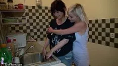 Play A mature woman and her younger neighbor have sex in the kitchen