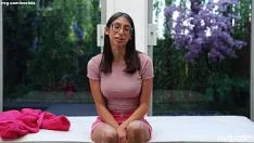Profesoara de sex iti ofera lectii variate pentru ca tu sa ai de unde alege