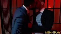 Reproducir El musculoso europeo Cristian Sam engendra el estrecho coño de Robbie Rojo en traje Sex Fantasy