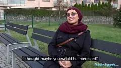 Jouer Agent public Yasmeena : la beauté afghane est payée pour une baise hard