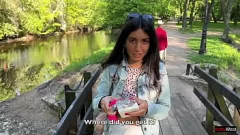 Abspielen Die öffentliche Orgasmuskontrolle meines Freundes mit Flirtwithsb Toy im Park