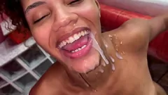 Redare Gagica latină mică, Karina Mello, ia anal dur înainte de facial lăptos în motel