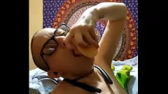 Jouer Les filles Alt Pennsylvania se déchaînent avec des godes et des jouets sexuels - bonne année!