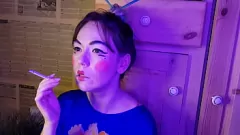 Reproducir Fetiche de fumar cigarrillos japoneses sexy japoneses