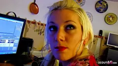 Reproduzir Inked Teen Gets Anal Review: Hardcore Tattooed Teenager Rides Big Call