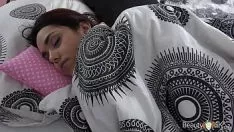 Jouer Vuole un pompino al mattino e vuole il sesso vaginale